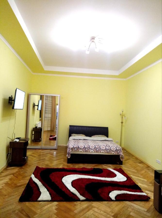 Apartment Ak. Kuchera Street Lviv Exterior photo